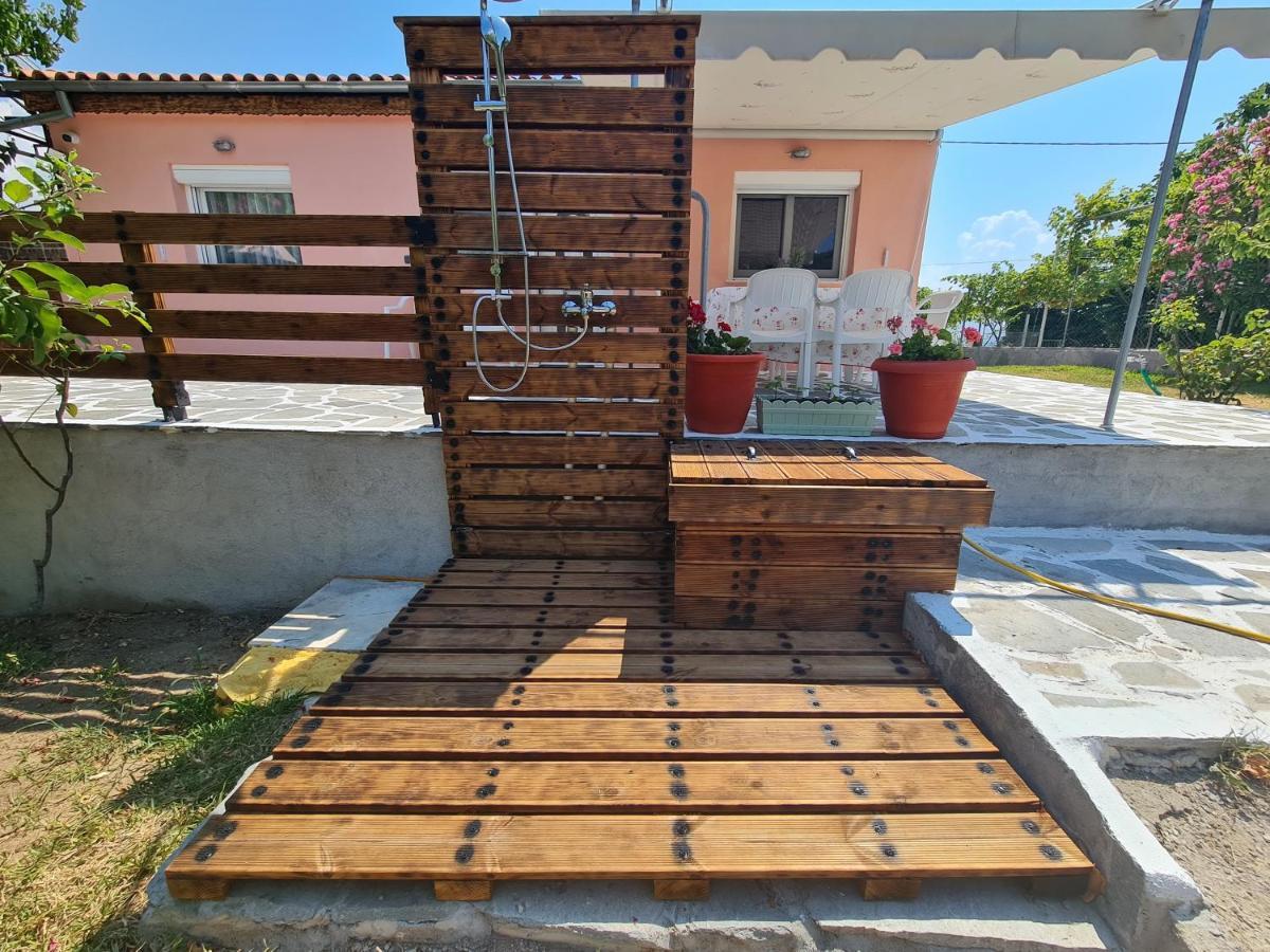 Stella'S Garden Villa Palaiontsiflikion Exterior photo